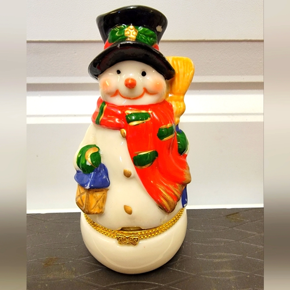 Greenbrier Porcelain Hinged Trinket Box Snowman w Broom & Lantern